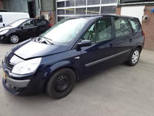 Renault Grand Scénic II 2.0 16V Épave (2007, Bleu)