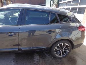Renault Megane III Grandtour 1.5 dCi 110 Épave (2012, Gris)