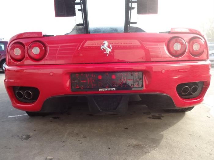 Ferrari 360 Modena Spider 3.6 V8 40V Samochód złomowany (2005, Czerwony)