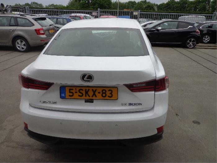 Lexus IS 300h 2.5 16V Salvage vehicle (2013, White)