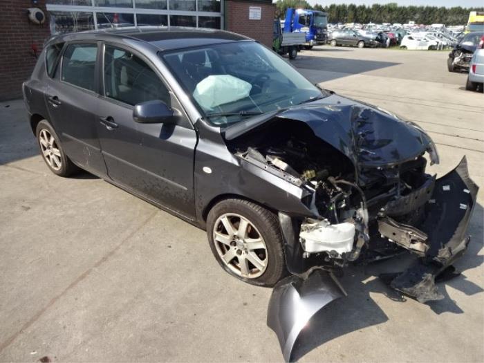 Mazda 3 Sport 1.6i 16V Épave (2006, Gris)