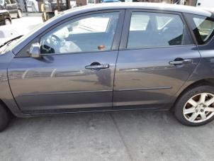 Mazda 3 Sport 1.6i 16V Épave (2006, Gris)