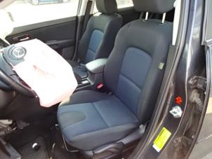 Mazda 3 Sport 1.6i 16V Épave (2006, Gris)