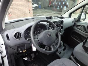 Citroen Berlingo 1.6 Hdi 75 Épave (2015, Blanc)
