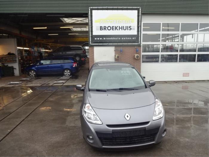 Renault Clio III 1.5 dCi 85 Épave (2010, Gris)