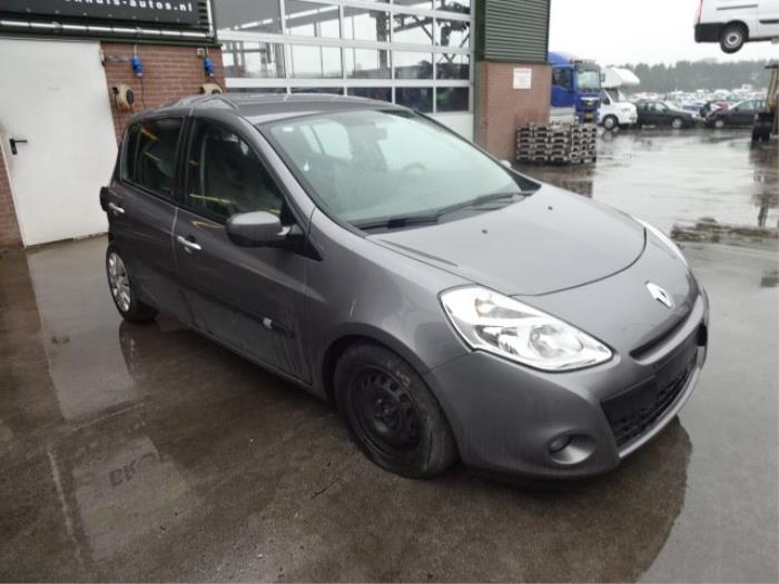 Renault Clio III 1.5 dCi 85 Épave (2010, Gris)