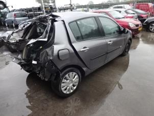 Renault Clio III 1.5 dCi 85 Épave (2010, Gris)