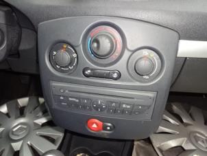 Renault Clio III 1.5 dCi 85 Épave (2010, Gris)