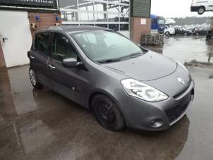 Renault Clio III 1.5 dCi 85 Épave (2010, Gris)