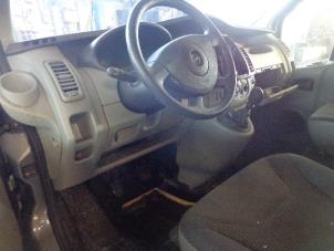 Opel Vivaro 2.0 CDTI 16V Épave (2013, Bleu)