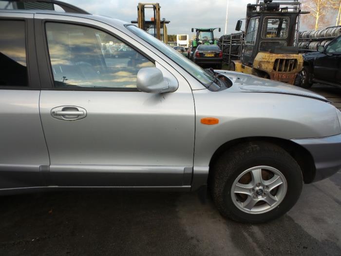 Hyundai Santa Fe I 2.7 V6 24V 4x4 Autom. Épave (2004, Gris)