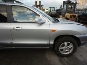 Hyundai Santa Fe I 2.7 V6 24V 4x4 Autom. Épave (2004, Gris)