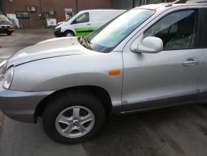 Hyundai Santa Fe I 2.7 V6 24V 4x4 Autom. Épave (2004, Gris)
