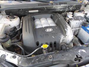 Hyundai Santa Fe I 2.7 V6 24V 4x4 Autom. Épave (2004, Gris)