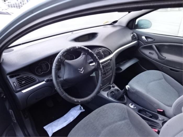 Citroen C5 II Berline 2.0 HDiF 16V Épave (2004, Bleu)