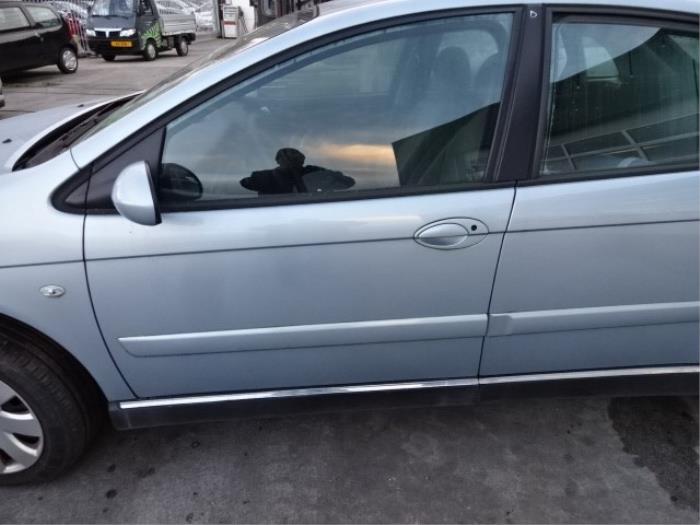 Citroen C5 II Berline 2.0 HDiF 16V Épave (2004, Bleu)