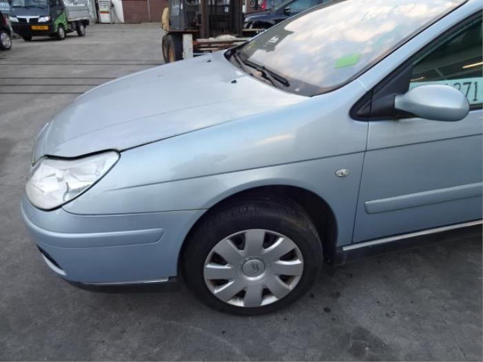 Citroen C5 II Berline 2.0 HDiF 16V Épave (2004, Bleu)