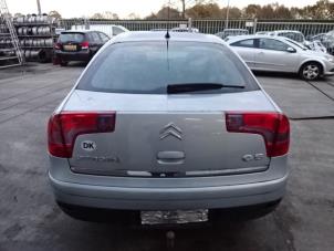 Citroen C5 II Berline 2.0 HDiF 16V Épave (2004, Bleu)