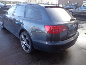 Audi A6 Avant Quattro 3.2 V6 24V FSI Épave (2007, Gris)