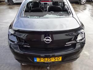 Opel Astra J 1.4 Turbo 16V Samochód złomowany (2013, Czarny)