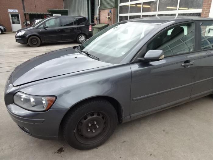Volvo V50 1.8 16V Épave (2006, Gris)