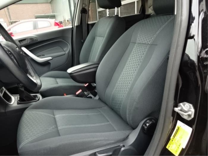 Ford Fiesta 6 1.4 16V Épave (2009, Noir)