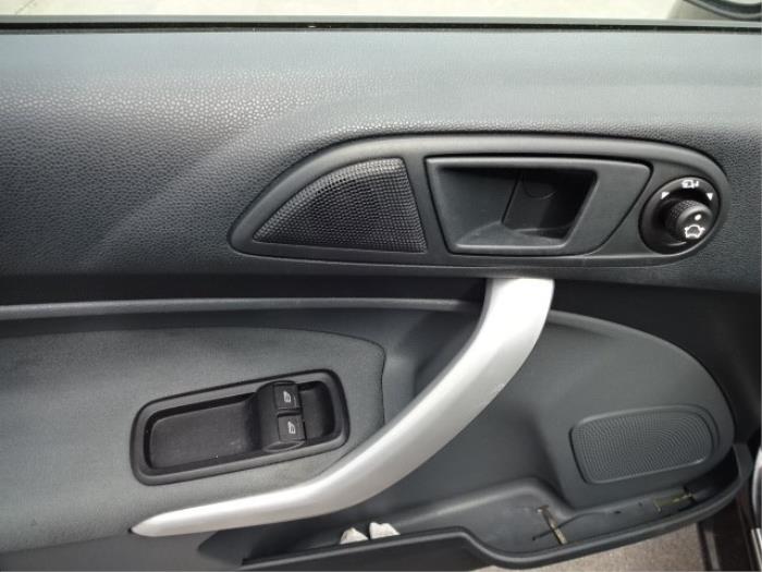Ford Fiesta 6 1.4 16V Épave (2009, Noir)