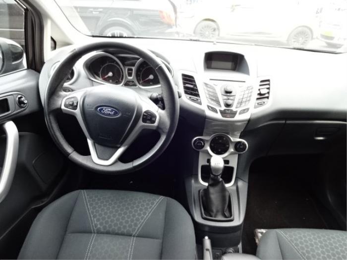 Ford Fiesta 6 1.4 16V Épave (2009, Noir)