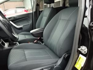 Ford Fiesta 6 1.4 16V Épave (2009, Noir)