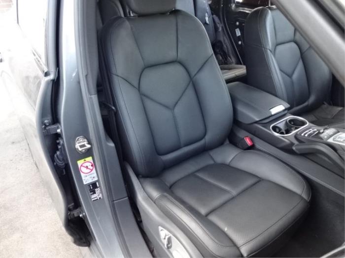 Porsche Cayenne II 3.0 S E-Hybrid 24V Épave (2015, Gris)