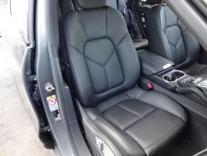 Porsche Cayenne II 3.0 S E-Hybrid 24V Épave (2015, Gris)