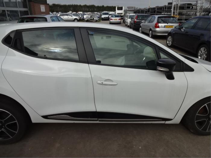 Renault Clio IV 0.9 Energy TCE 90 12V Épave (2013, Blanc)