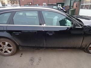 Audi A4 Avant 2.0 TDI 16V Épave (2008, Noir)