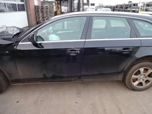Audi A4 Avant 2.0 TDI 16V Épave (2008, Noir)