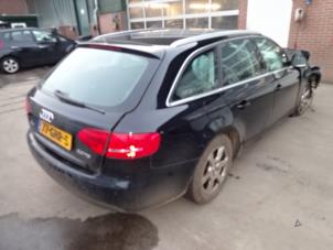 Audi A4 Avant 2.0 TDI 16V Épave (2008, Noir)