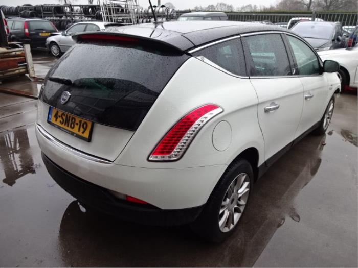 Lancia Delta 2.0 D Multijet 16V 165 Samochód złomowany (2011, Bialy)