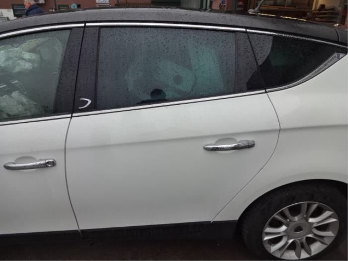 Lancia Delta 2.0 D Multijet 16V 165 Samochód złomowany (2011, Bialy)