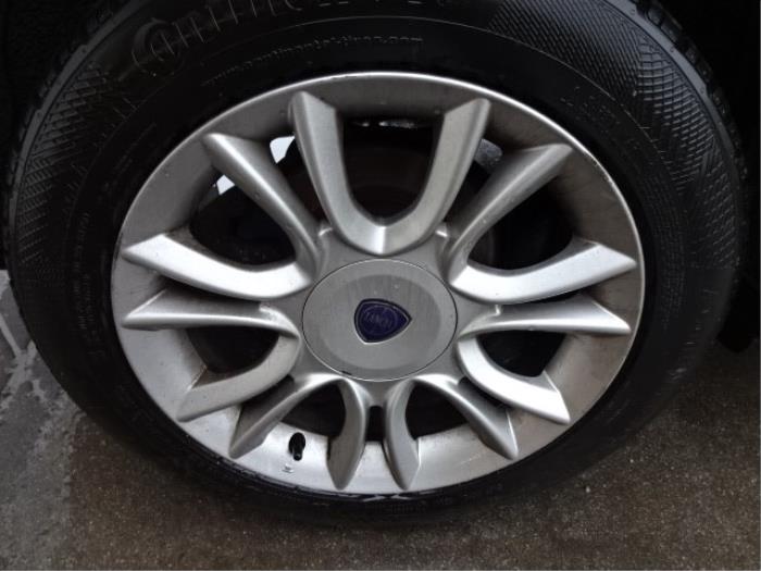 Lancia Delta 2.0 D Multijet 16V 165 Samochód złomowany (2011, Bialy)