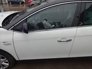 Lancia Delta 2.0 D Multijet 16V 165 Samochód złomowany (2011, Bialy)