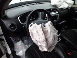 Lancia Delta 2.0 D Multijet 16V 165 Samochód złomowany (2011, Bialy)