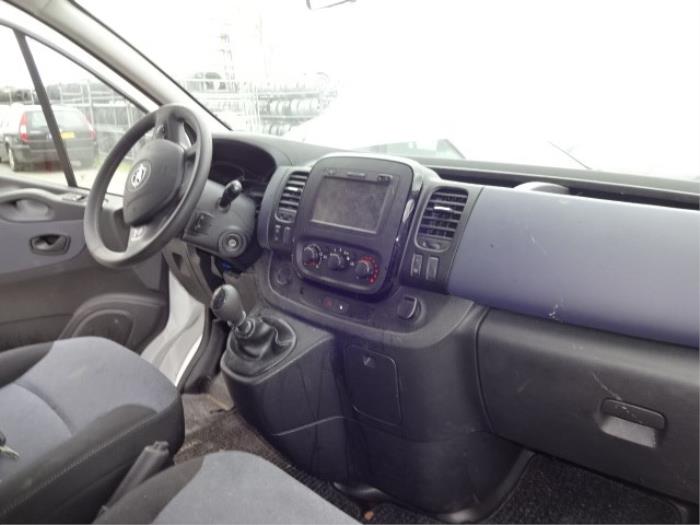 Opel Vivaro 1.6 CDTI 90 Samochód złomowany (2015, Bialy)