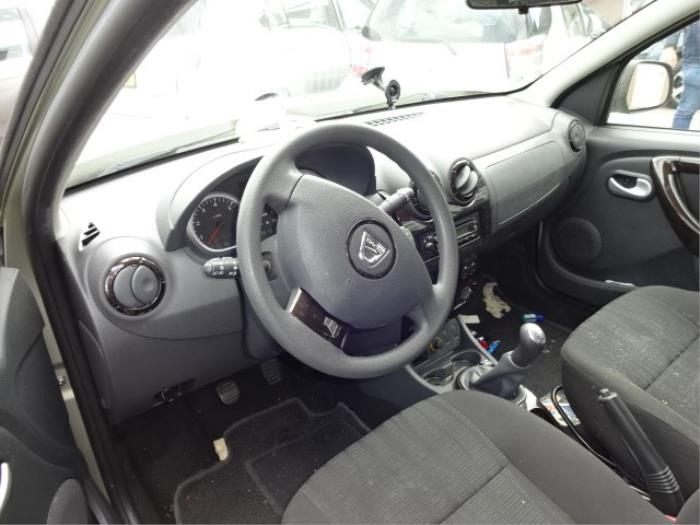 Dacia Duster 1.6 16V Épave (2010, Gris)