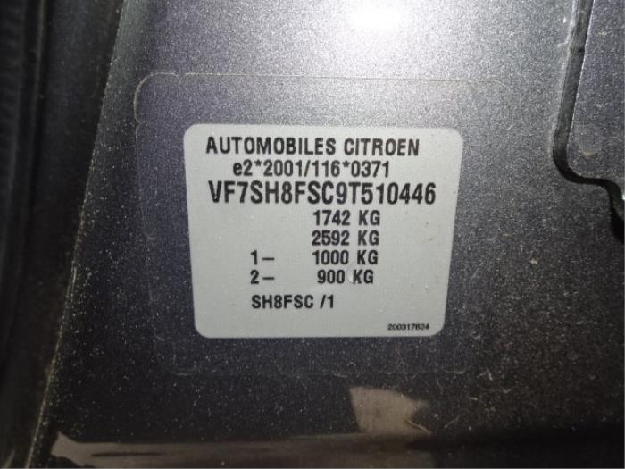 Citroen C3 Picasso 1.4 16V VTI 95 Épave (2009, Gris)