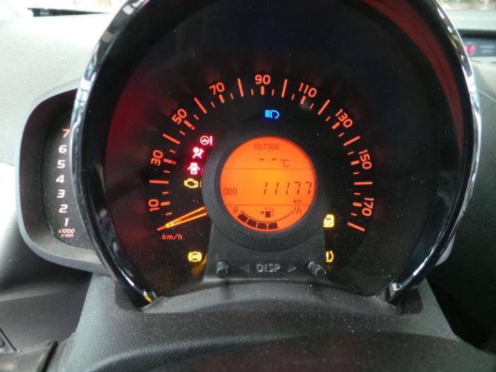 Citroen C1 1.0 Vti 68 12V Épave (2016, Blanc)