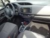 Toyota Yaris III 1.5 16V Hybrid Vehículo de desguace (2016, Gris)