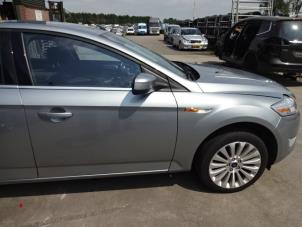 Ford Mondeo IV 2.0 TDCi 140 16V Épave (2010, Gris)