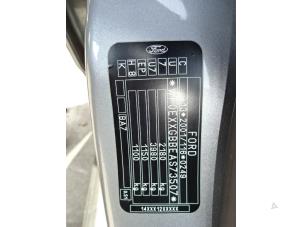 Ford Mondeo IV 2.0 TDCi 140 16V Épave (2010, Gris)
