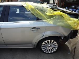 Ford Mondeo IV 2.0 TDCi 140 16V Épave (2010, Gris)