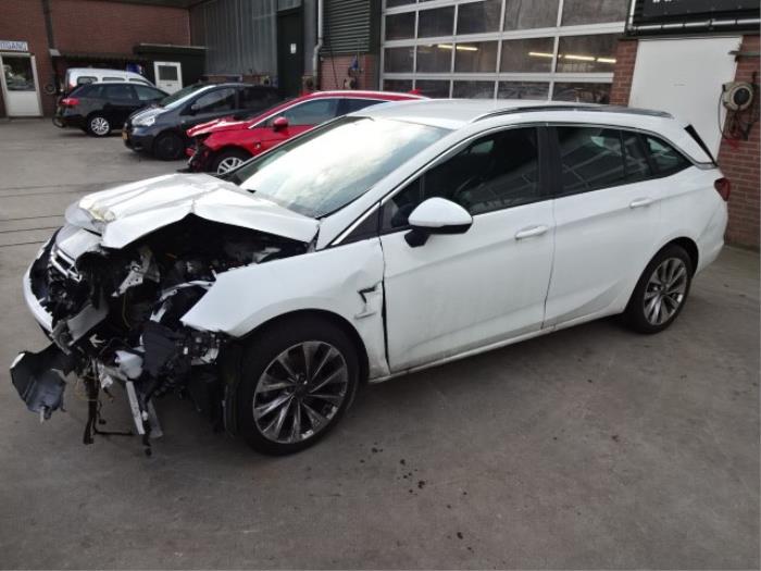 Opel Astra K Sports Tourer 1 6 Cdti 110 16v Salvage Year Of Construction 16 Colour White Proxyparts Com