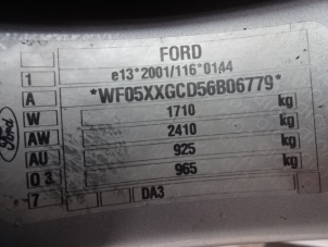 Ford Focus 2 1.4 16V Épave (2006, Gris)